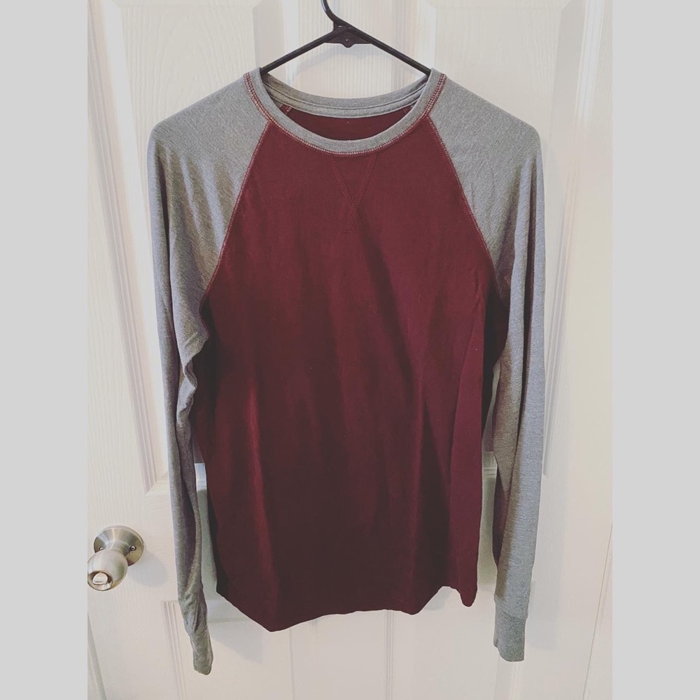 • Goodfellow • Men’s baseball long sleeve tee